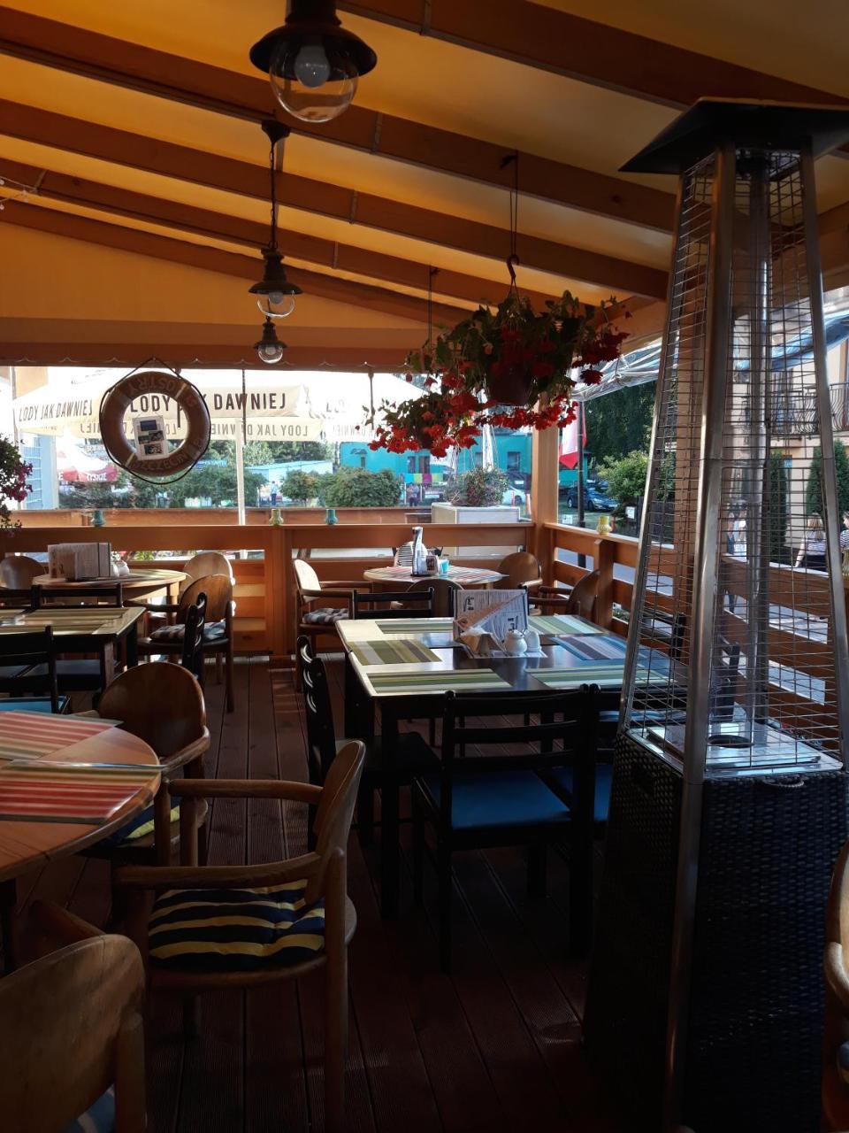 Patio Dom Goscinny Łukęcin エクステリア 写真